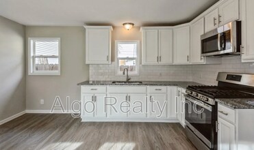 1209 N Woodbridge St in St. Paul, MN - Building Photo - Building Photo