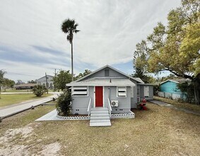 4091 58th Ave N in St. Petersburg, FL - Building Photo - Building Photo