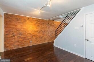 2218 E Oakdale St in Philadelphia, PA - Building Photo - Building Photo