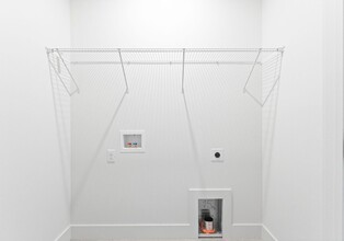 2415 Pruitt St in Charlotte, NC - Building Photo - Building Photo