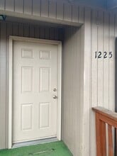 1225 Prescott St in Klamath Falls, OR - Building Photo - Building Photo