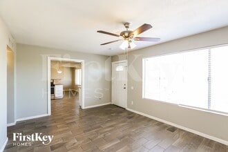 14838 N 38th St in Phoenix, AZ - Building Photo - Building Photo