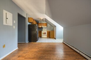 56 Park Ave in Bridgeport, CT - Building Photo