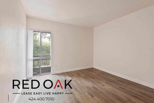 17830 Sherman Way in Los Angeles, CA - Building Photo - Building Photo