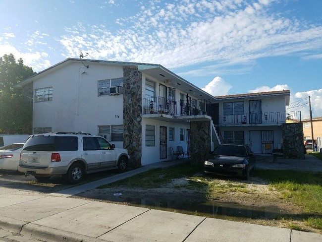 134 W 21st St in Hialeah, FL - Building Photo - Building Photo