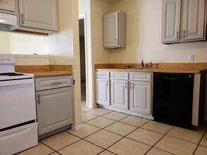 1726 Howland Blvd in Deltona, FL - Building Photo - Building Photo