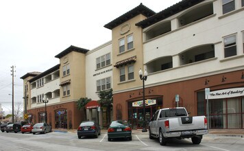 7598 Monterey St in Gilroy, CA - Building Photo - Building Photo