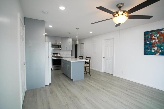 94-364 Laahaina Pl in Kapolei, HI - Building Photo - Building Photo