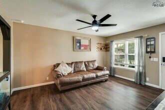 2303 Doris St in Wichita Falls, TX - Building Photo - Building Photo