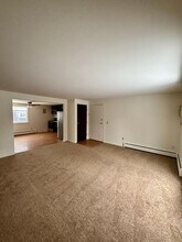 18 Losson Garden Dr in Cheektowaga, NY - Building Photo - Building Photo