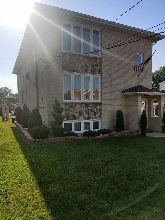 7754 Oak Grove Ave, Unit 2