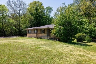 2332 2nd Pl NE in Center Point, AL - Building Photo - Building Photo