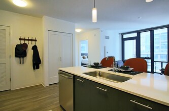 647 N Wells St in Chicago, IL - Building Photo - Building Photo
