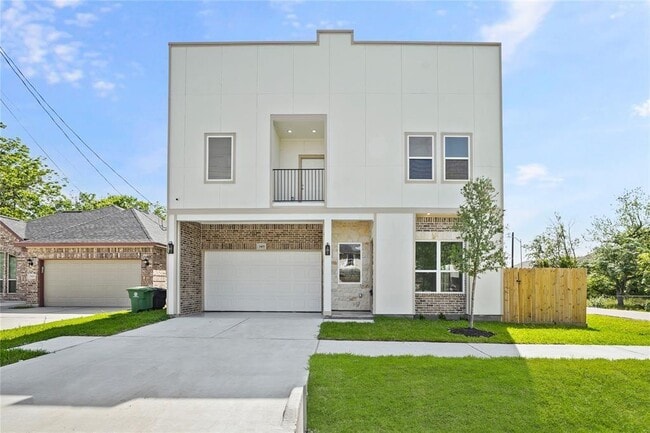property at 3415 Redbud St