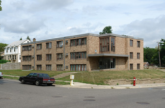 1900 Vincent Ave N in Minneapolis, MN - Building Photo - Building Photo