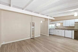 418 Brookside St in Colorado Springs, CO - Building Photo - Building Photo
