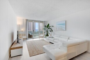 19370 Collins Ave, Unit FL12-ID1049799P in Sunny Isles Beach, FL - Building Photo