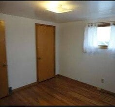 201 Clara Ct in Louisville, OH - Building Photo - Building Photo