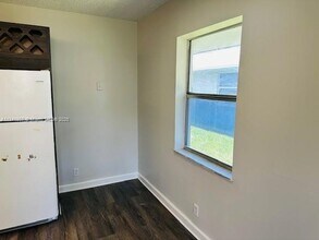851 SW 9th St in Hallandale Beach, FL - Building Photo - Building Photo