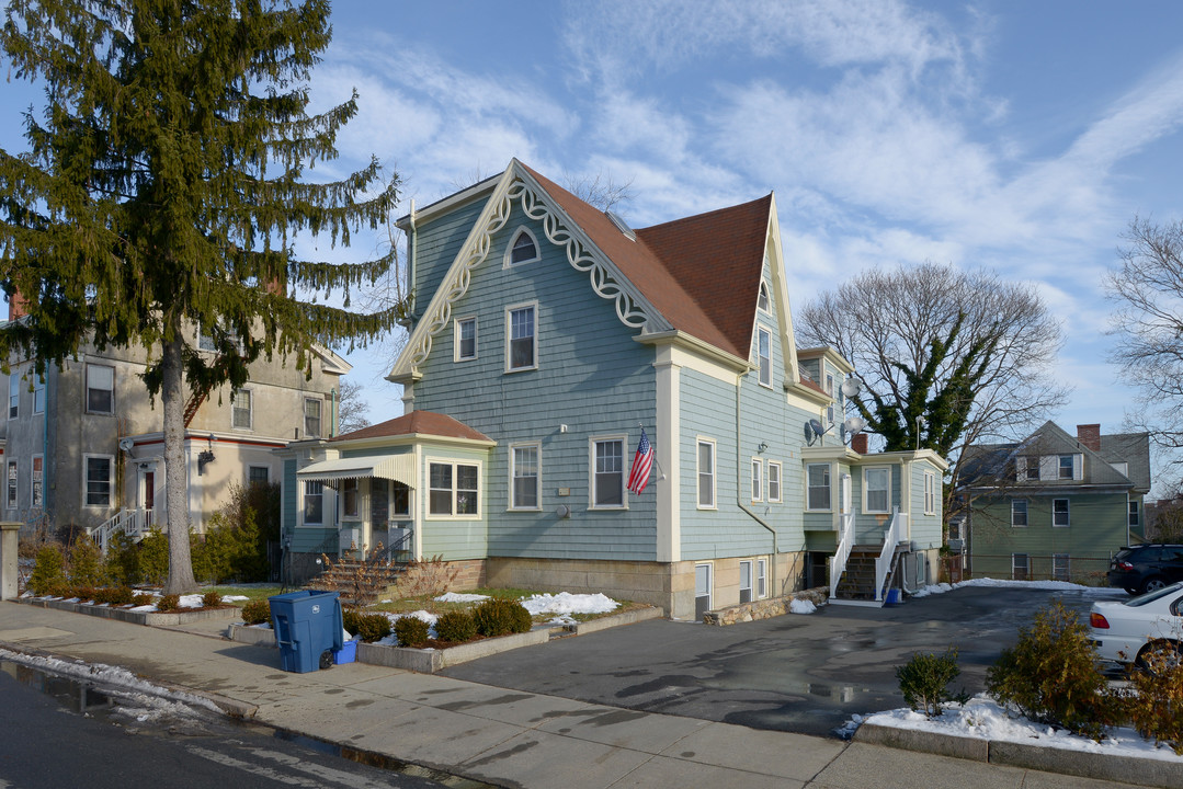 48 S 6th St in New Bedford, MA - Building Photo