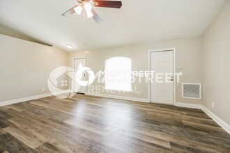 2005 Christopher Ave N in Lehigh Acres, FL - Building Photo - Building Photo