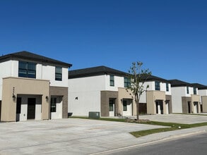 4900 Tyler Ave in McAllen, TX - Building Photo - Building Photo