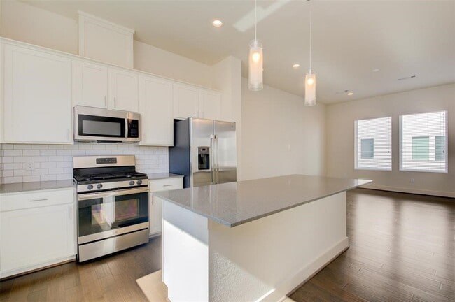 4810 Martin Oaks Ln