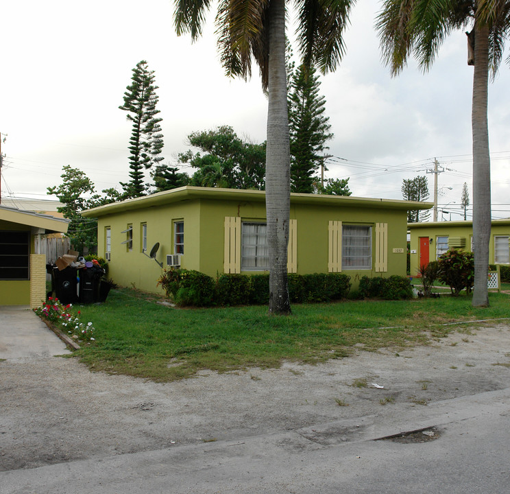 1037-1041 NE 16th Ave in Fort Lauderdale, FL - Building Photo