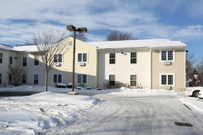 Buena Vista Manor in Rochester, NY - Building Photo - Building Photo