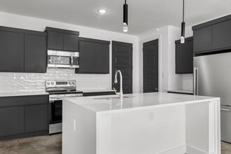 3013 Alpha Wolf Ct in College Station, TX - Building Photo - Building Photo