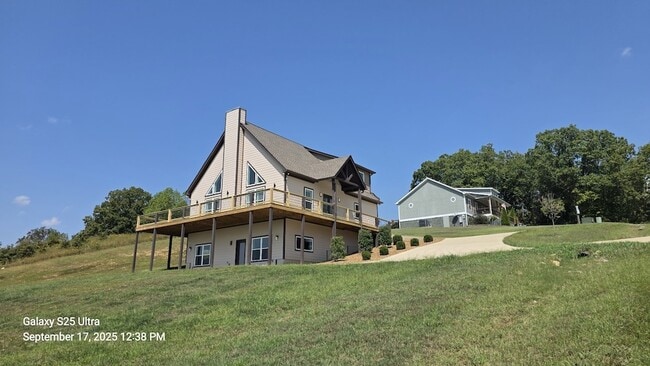 37 Lakeview Dr in Summertown, TN - Building Photo - Building Photo