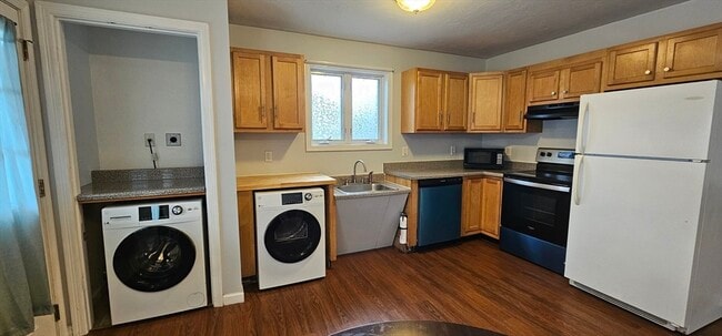 property at 2 Warsaw Ave