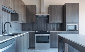 937 W Washington Blvd in Chicago, IL - Building Photo