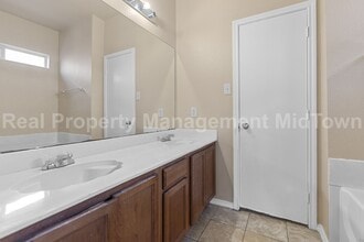 411 Cranbrook Ln in Grand Prairie, TX - Building Photo - Building Photo