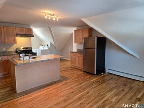 674 Main St in Branford, CT - Building Photo - Building Photo