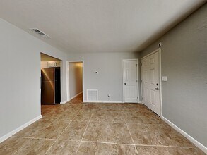 6817 Jack Horner Ln in Jacksonville, FL - Building Photo - Building Photo