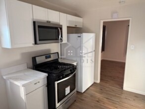 2312 Castro Ln in Bakersfield, CA - Building Photo - Building Photo