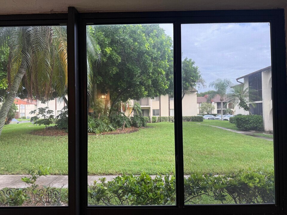 4723 Sable Pine Cir in West Palm Beach, FL - Building Photo