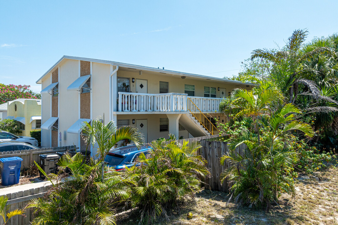 Townsite Apartments Seven Condominium in Lake Worth, FL - Building Photo