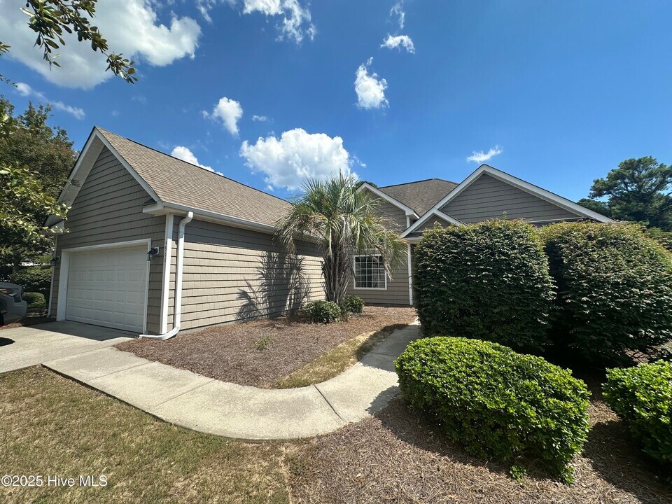 4911 Alamance Dr in Southport, NC - Building Photo