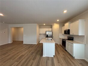 6652 Parson St in Flowery Branch, GA - Building Photo - Building Photo