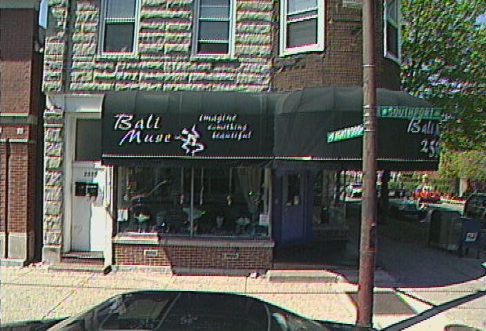 2558 N Southport Ave in Chicago, IL - Foto de edificio
