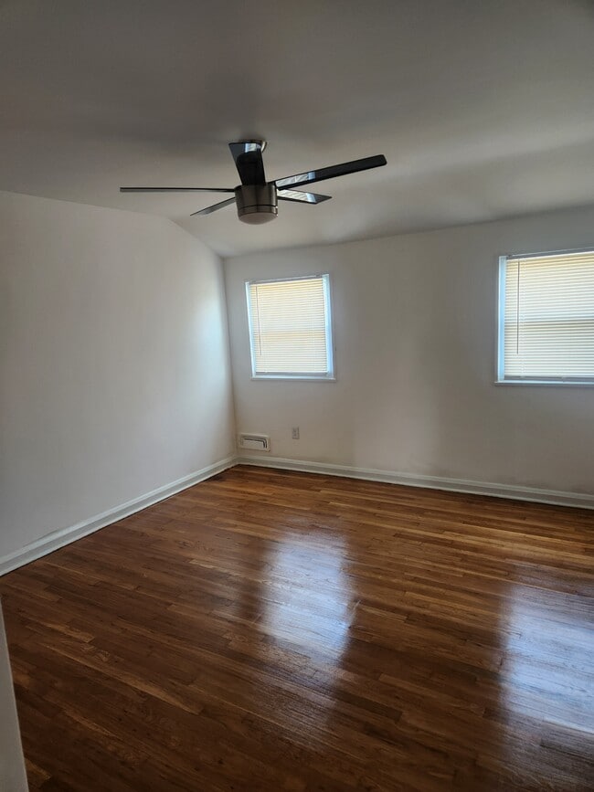 property at 7906 Wallace Rd
