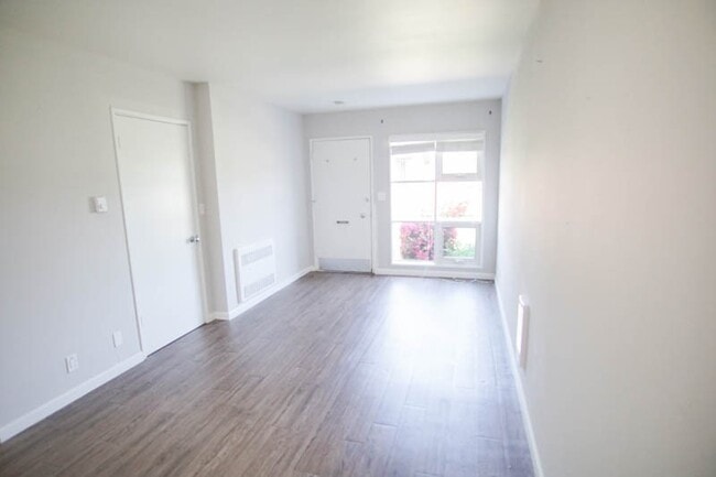 3717 S Corbett Ave in Portland, OR - Building Photo - Building Photo
