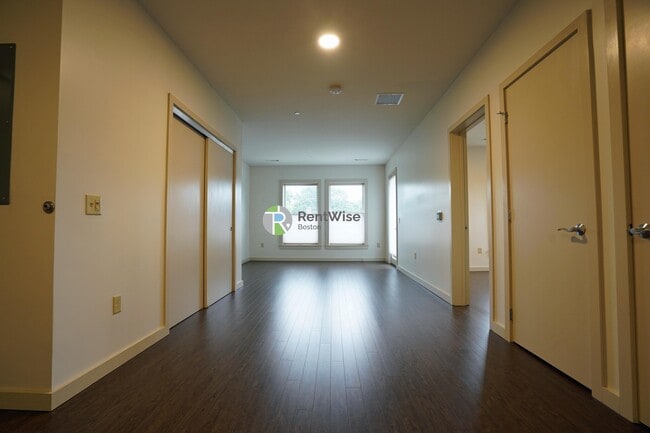 400 Langley Rd