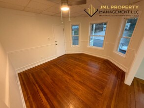 28 McClure Pl in Fall River, MA - Building Photo - Building Photo