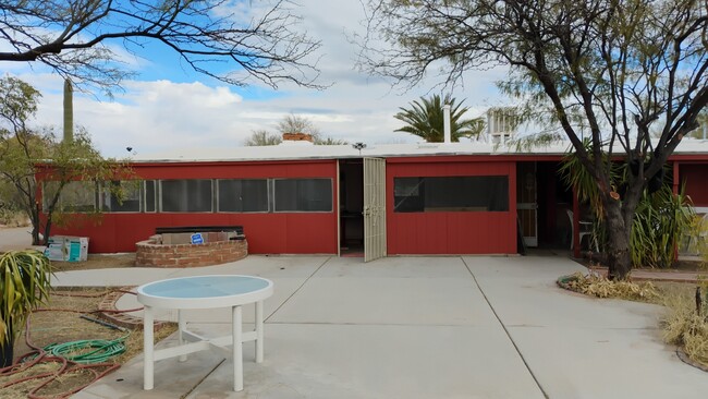 2901 W Milton Rd in Tucson, AZ - Foto de edificio - Building Photo