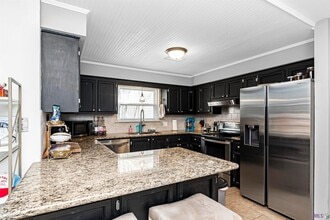 9221 Fox Run Ave in Baton Rouge, LA - Building Photo - Building Photo