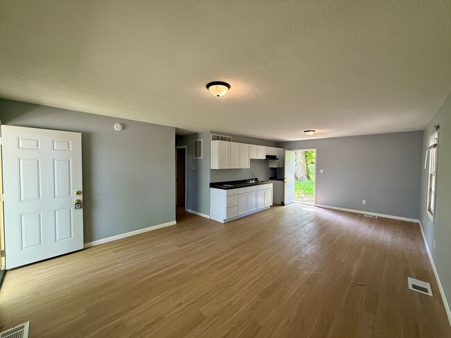 property at 1921 S Pope Ave