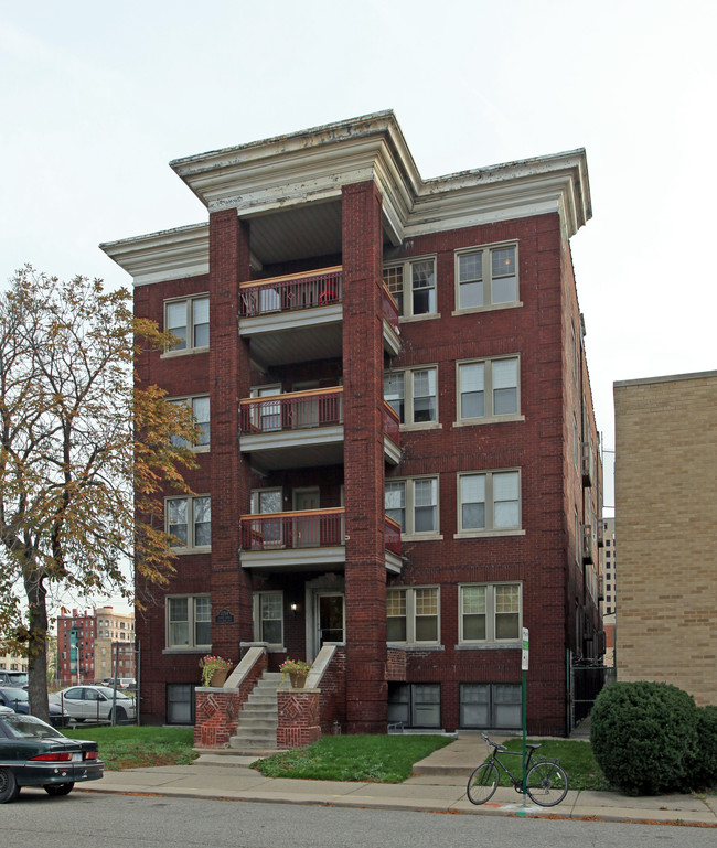 Cass Park Apartments